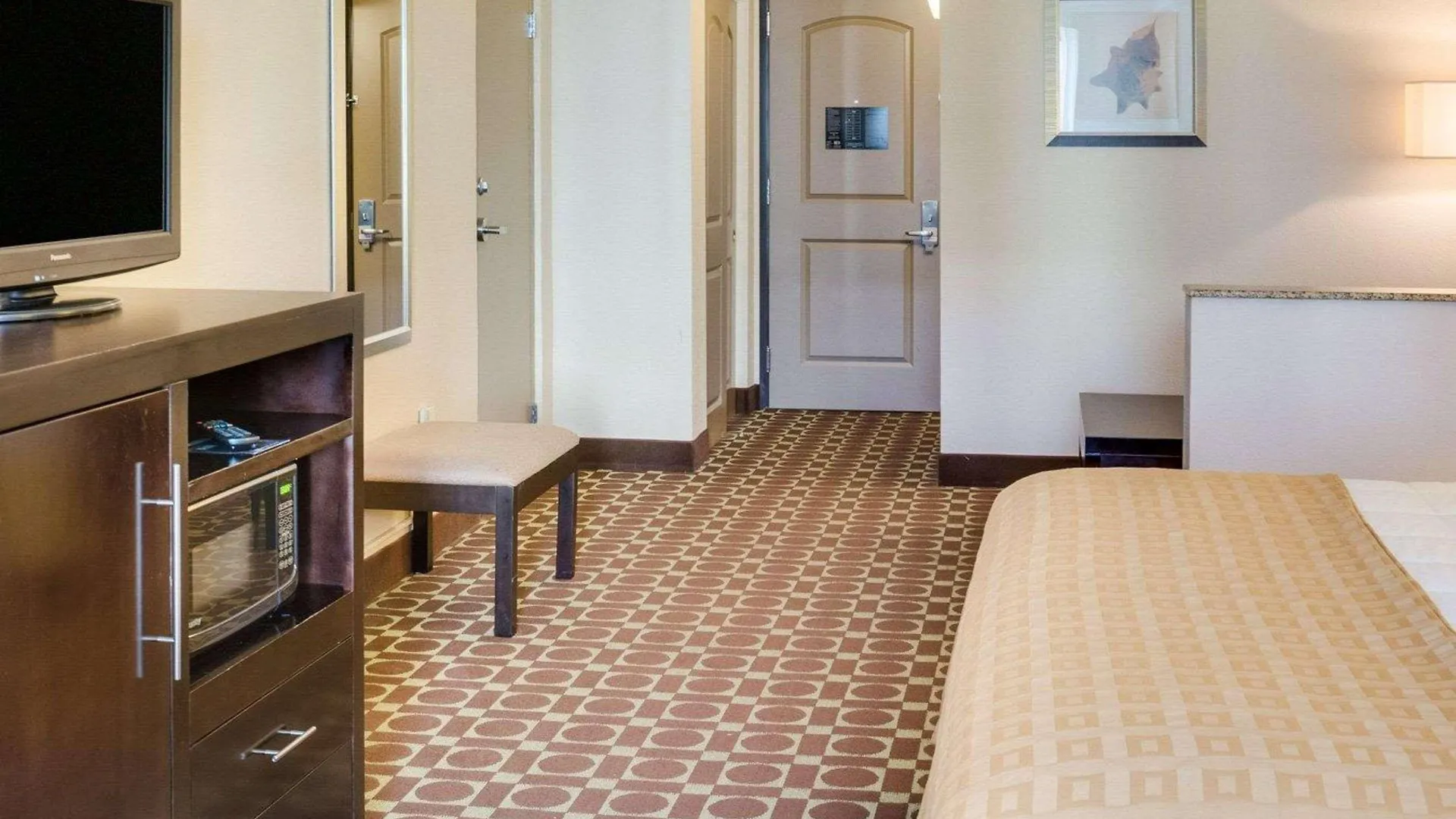 Garner Hotel Virginia Beach North By Ihg
