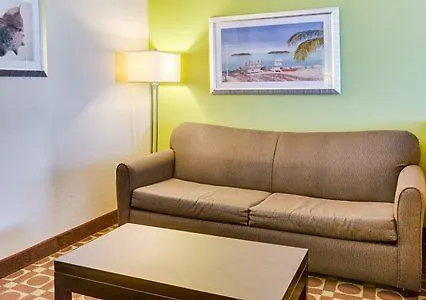 Garner Hotel Virginia Beach North By Ihg 3*,