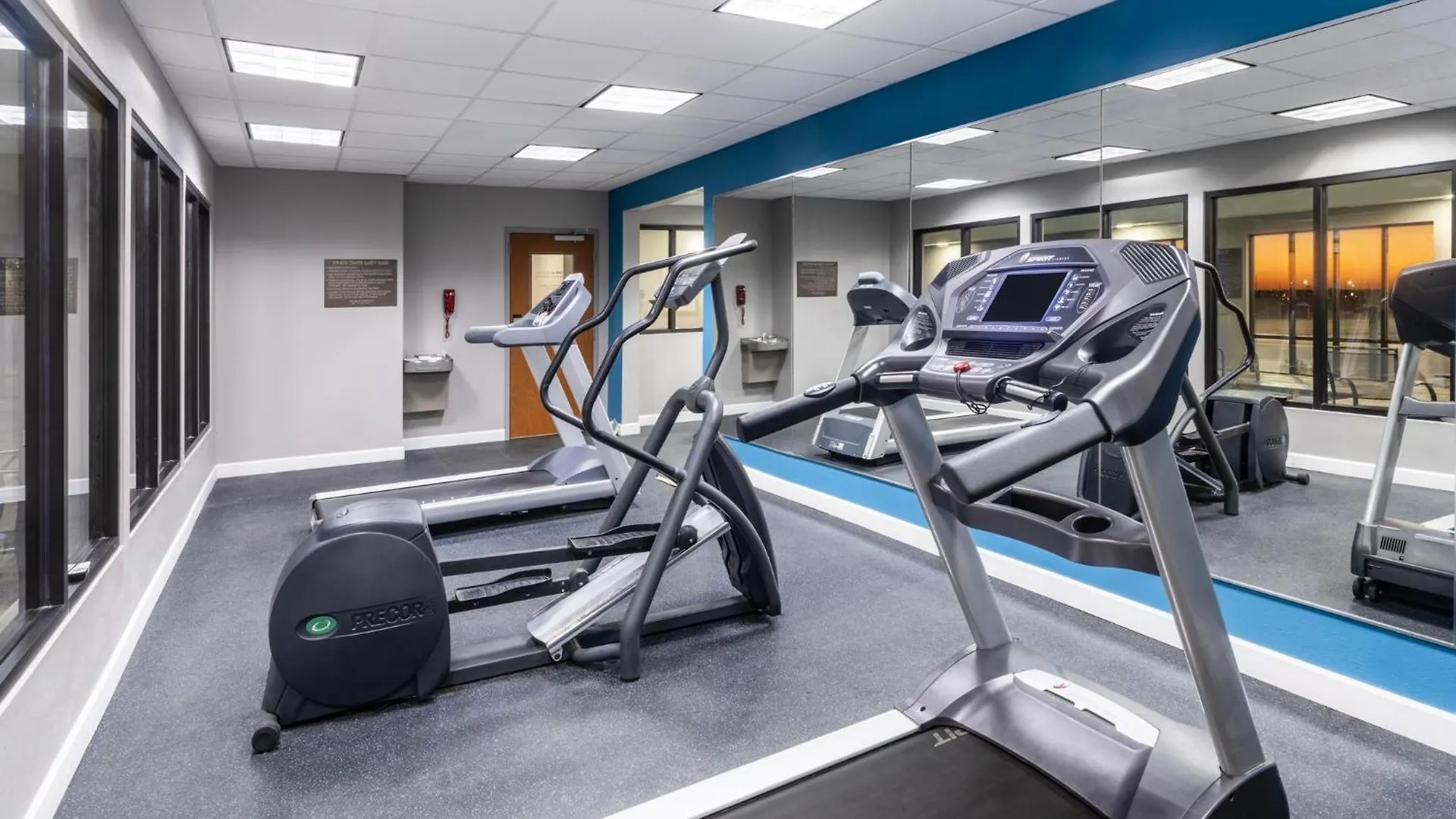 Garner Hotel Virginia Beach North By Ihg
